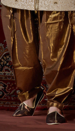 Cream Bronz Zari Banarasi Gichha Indowestern Sherwani