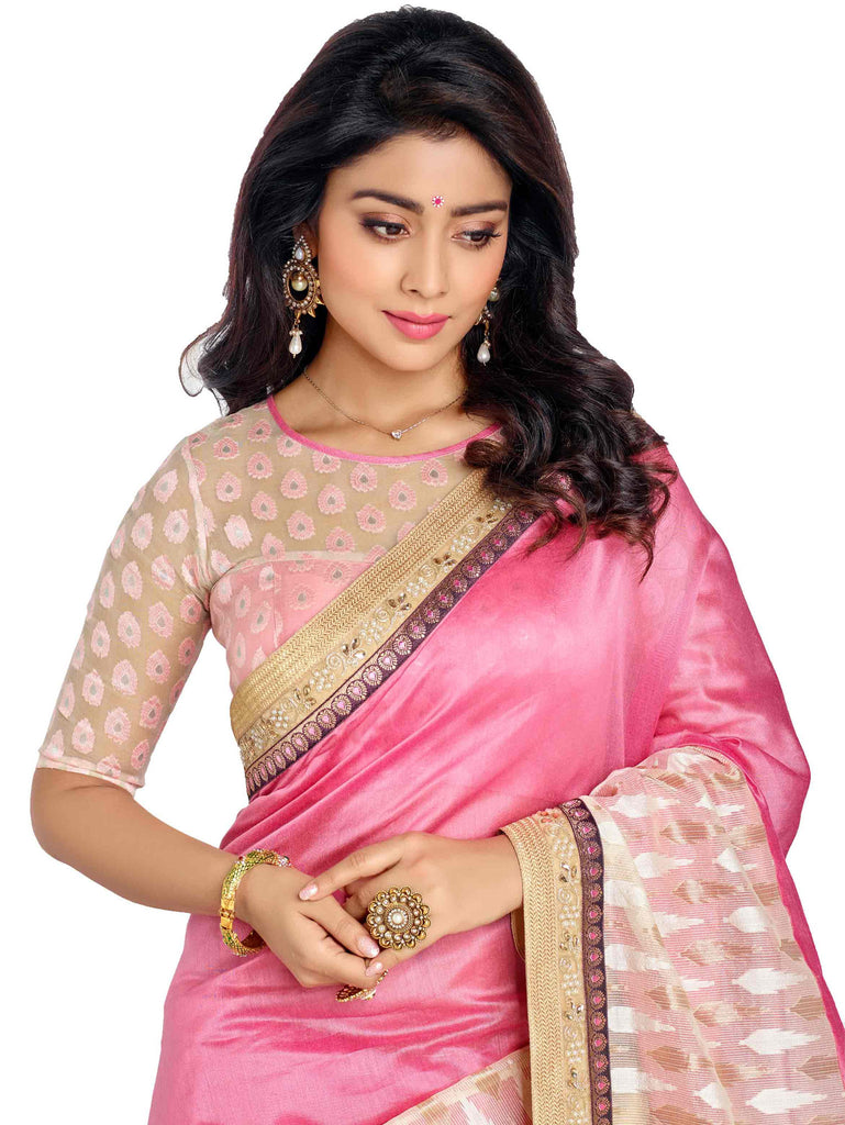 Vastreeni Get obsessed with the new ambit of the glamour with this magnificent saptrangi saree