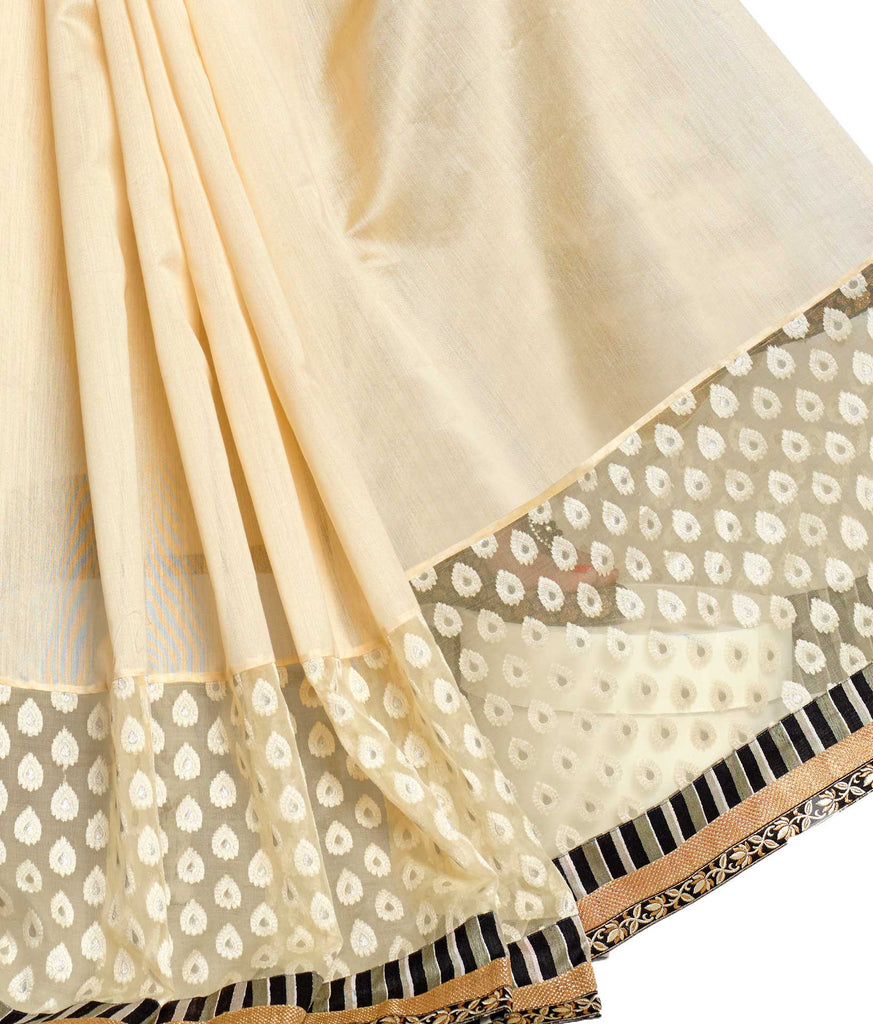 Vastreeni We bring perfection of craftsmanship a embellish charm in your personality grace saptrangi saree